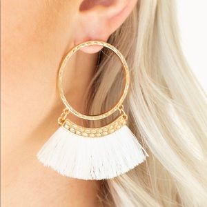 Paparazzi this is so Sparta gold post earring